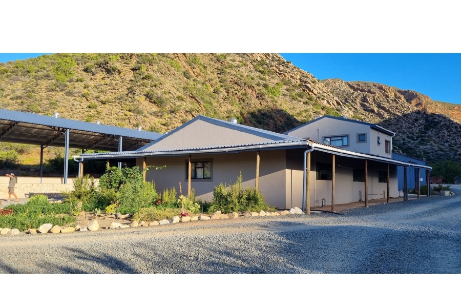 Commercial Property for Sale in De Rust Western Cape